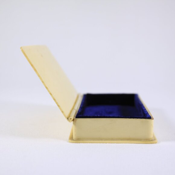 Antique celluloid plastic jewelry box, trinket box lined in royal blue velvet - Picture 2 of 10